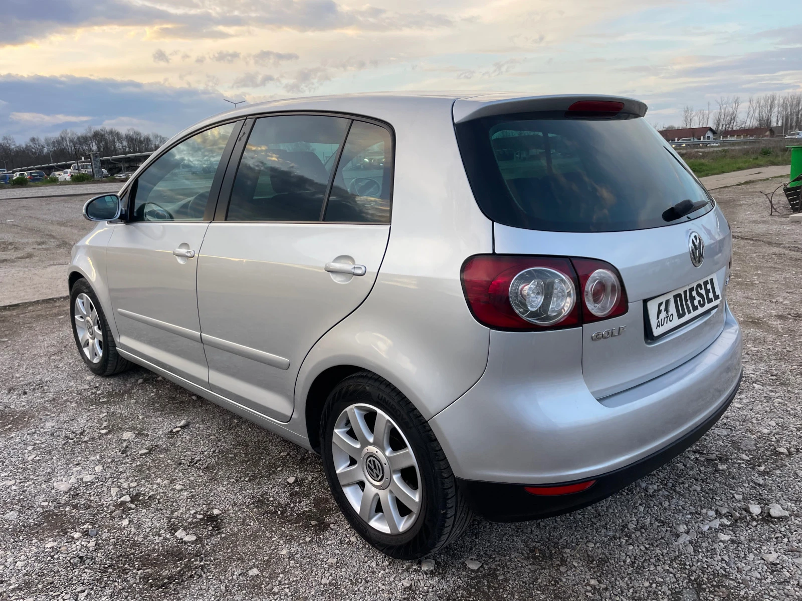 VW Golf Plus 2.0TDI-ITALIA - изображение 9