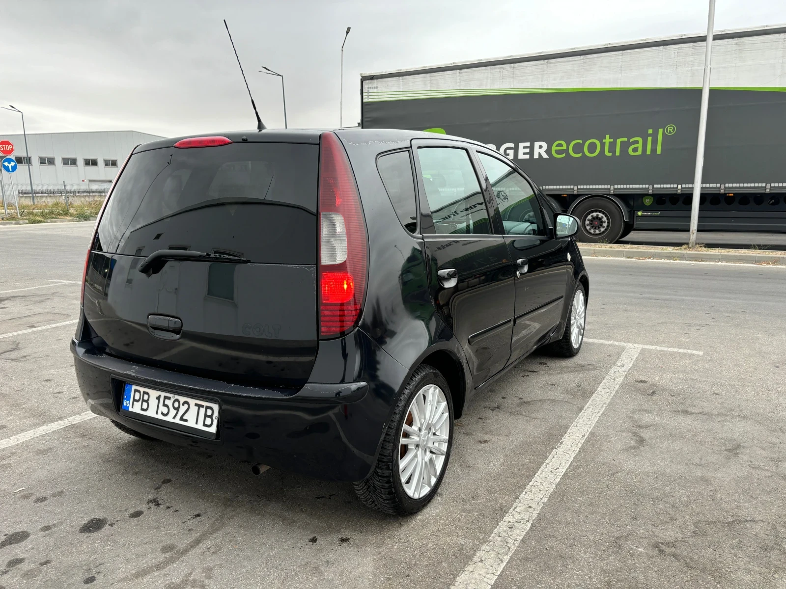 Mitsubishi Colt 1.1 бензин - изображение 6