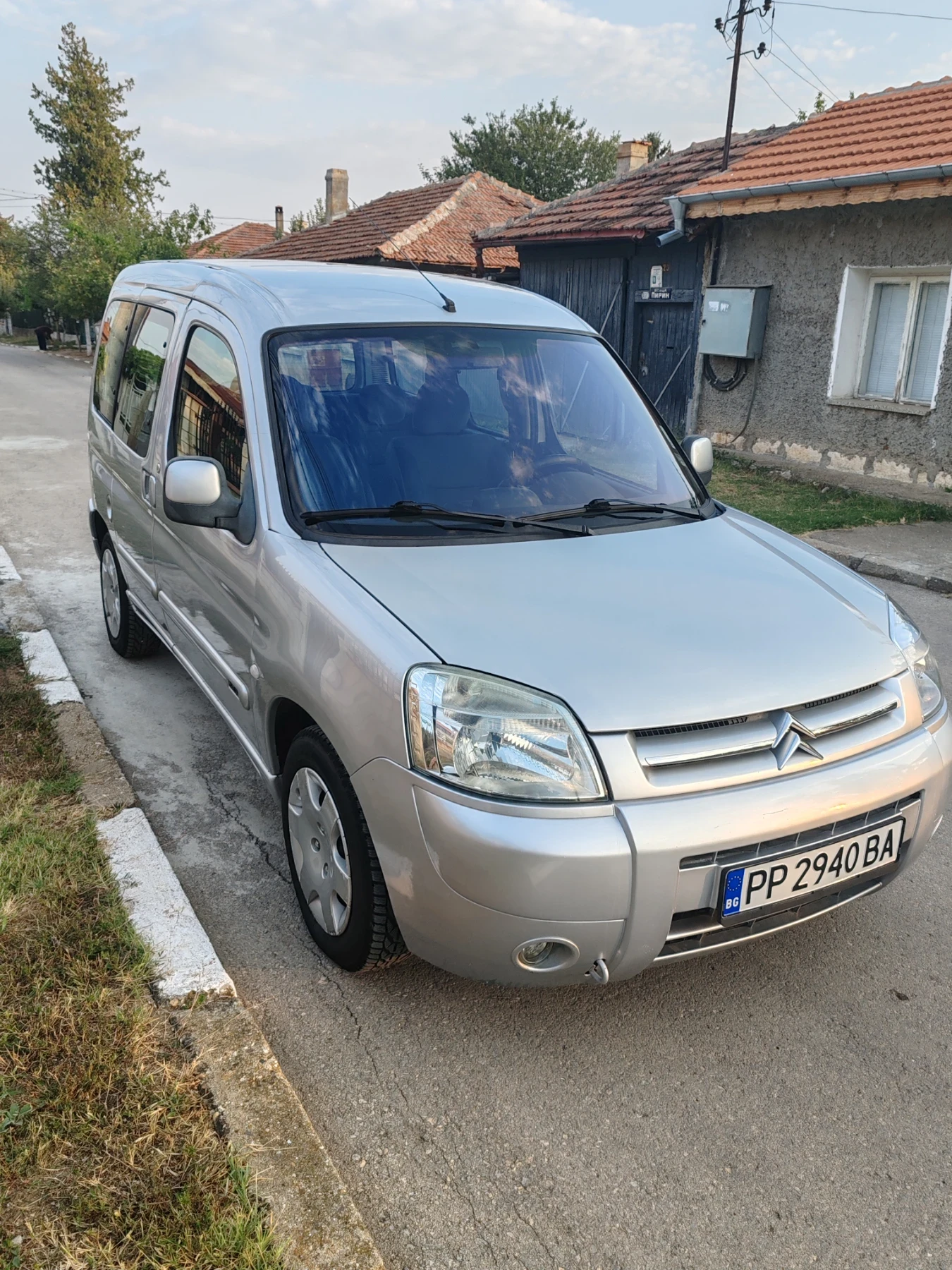 Citroen Berlingo 1.6i 109к.с. - изображение 3