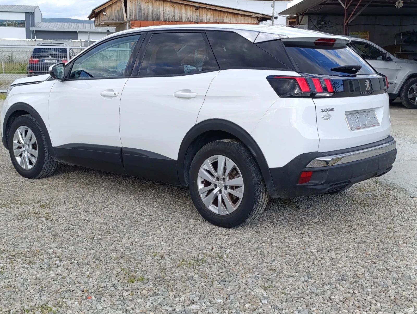 Peugeot 3008 1.5 Blue-HDi Business - изображение 2