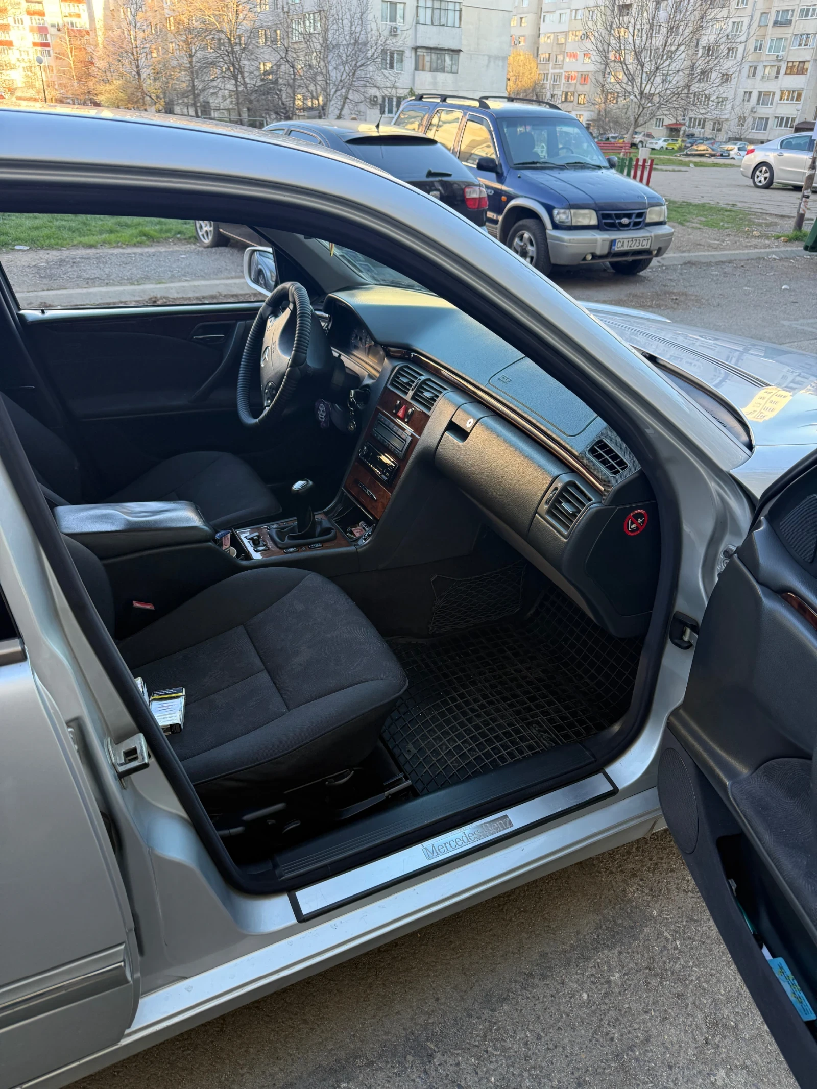 Mercedes-Benz E 200 Kompressor - изображение 5