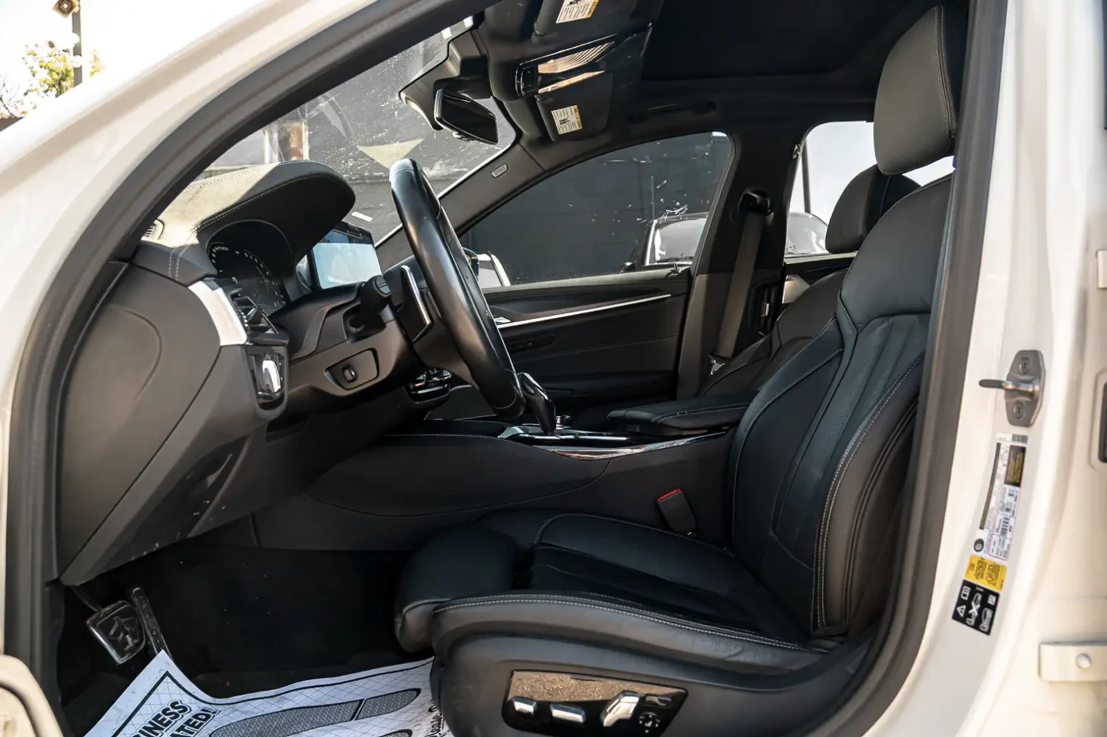 BMW 540 MPACK, HEAD UP, HARMAN/KARDON, ОБДУХ, X-DRIVE, ЩОР - изображение 7