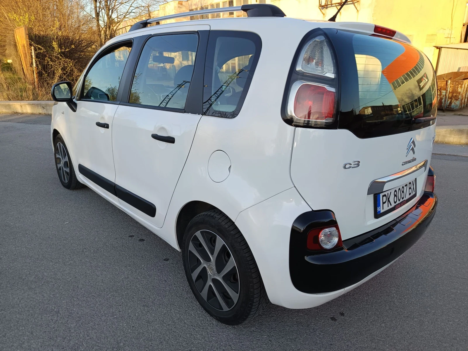 Citroen C3 Picasso, снимка 2 - Автомобили и джипове - 54246998