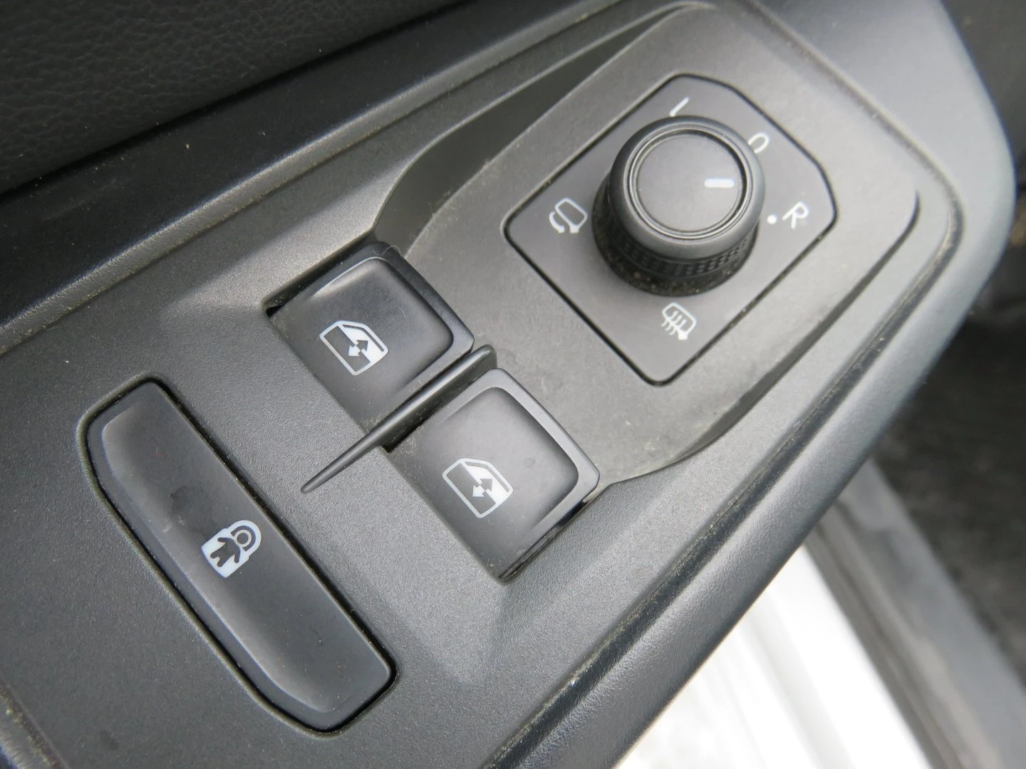 VW Caddy TDI 5 ����� | Mobile.bg � ����������� 17