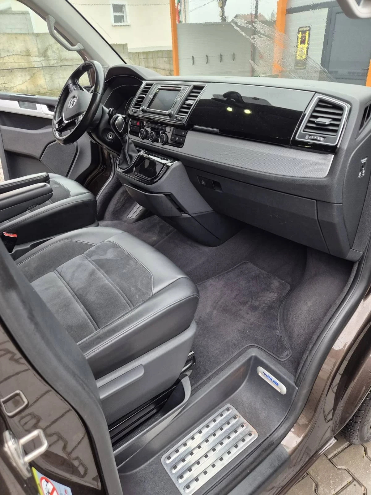 VW Multivan 2.0TDI HIGHLINE 4x4 AUTOMAT - изображение 7