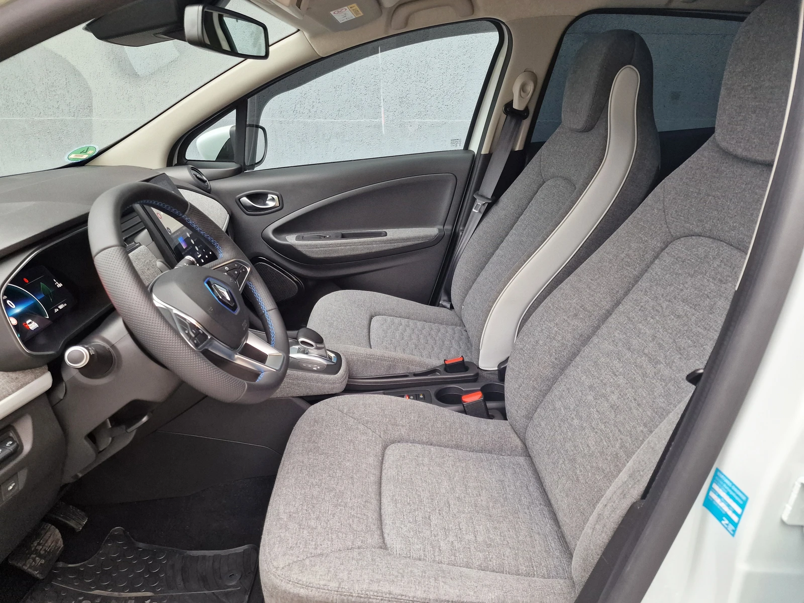 Renault Zoe 135R 52KWh �����������  | Mobile.bg � ����������� 12