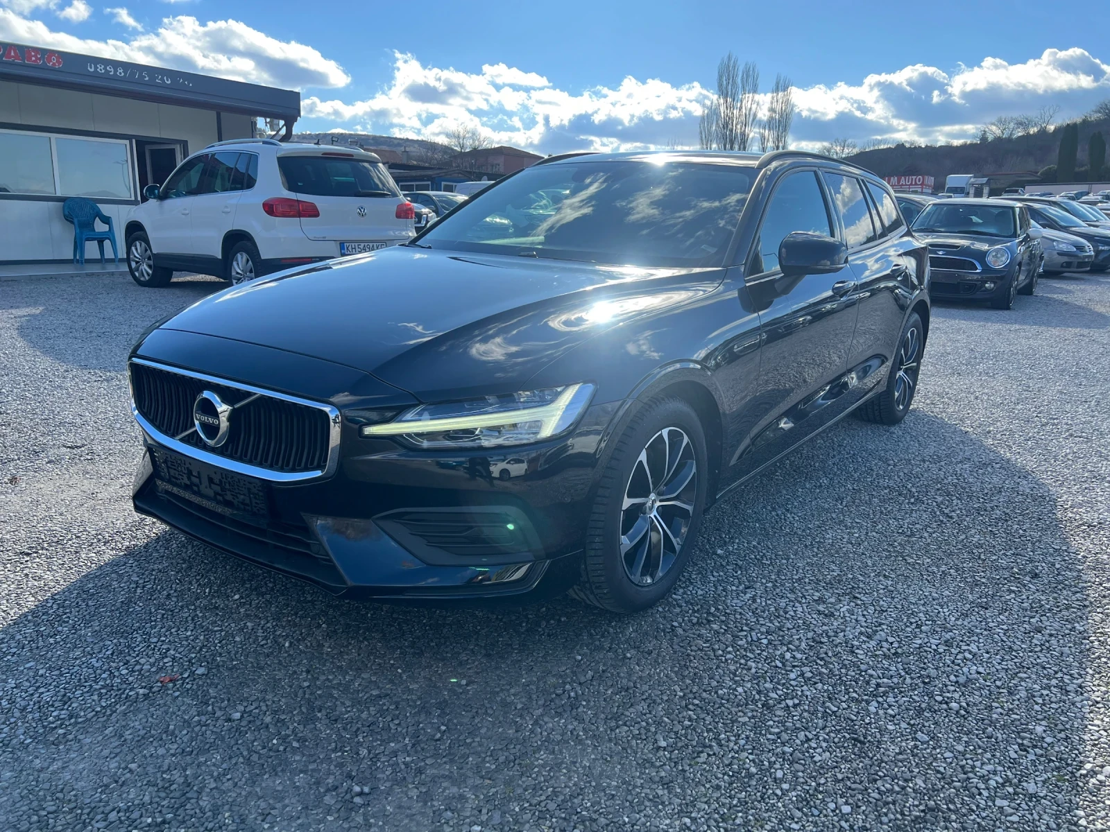 Volvo V60 2.0 B3 Mild-Hybrid  - изображение 3