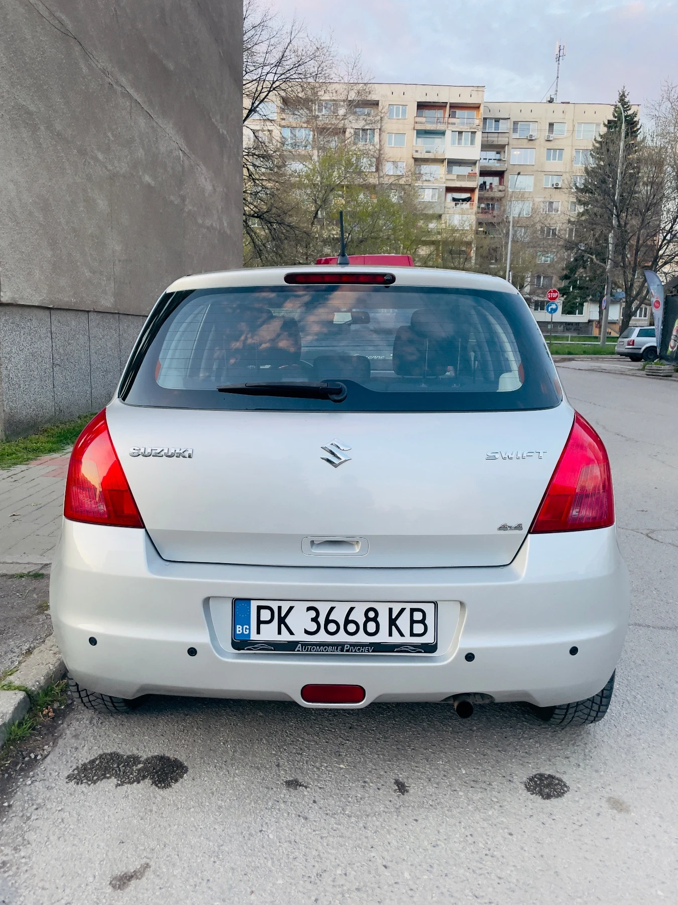 Suzuki Swift 4х4, снимка 4 - Автомобили и джипове - 54071135