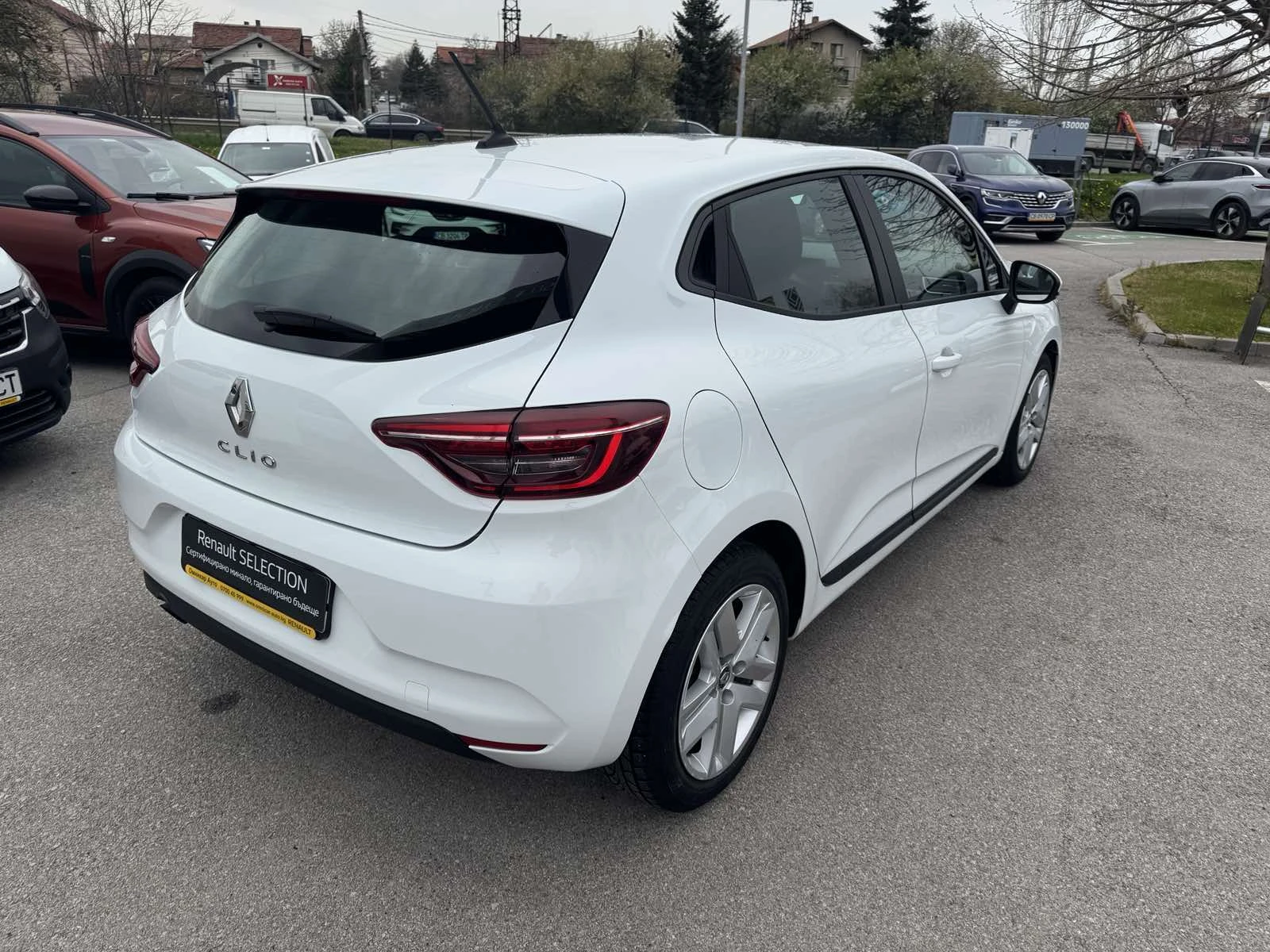 Renault Clio 1.0Tce АВТОМАТИК, снимка 6 - Автомобили и джипове - 54205659