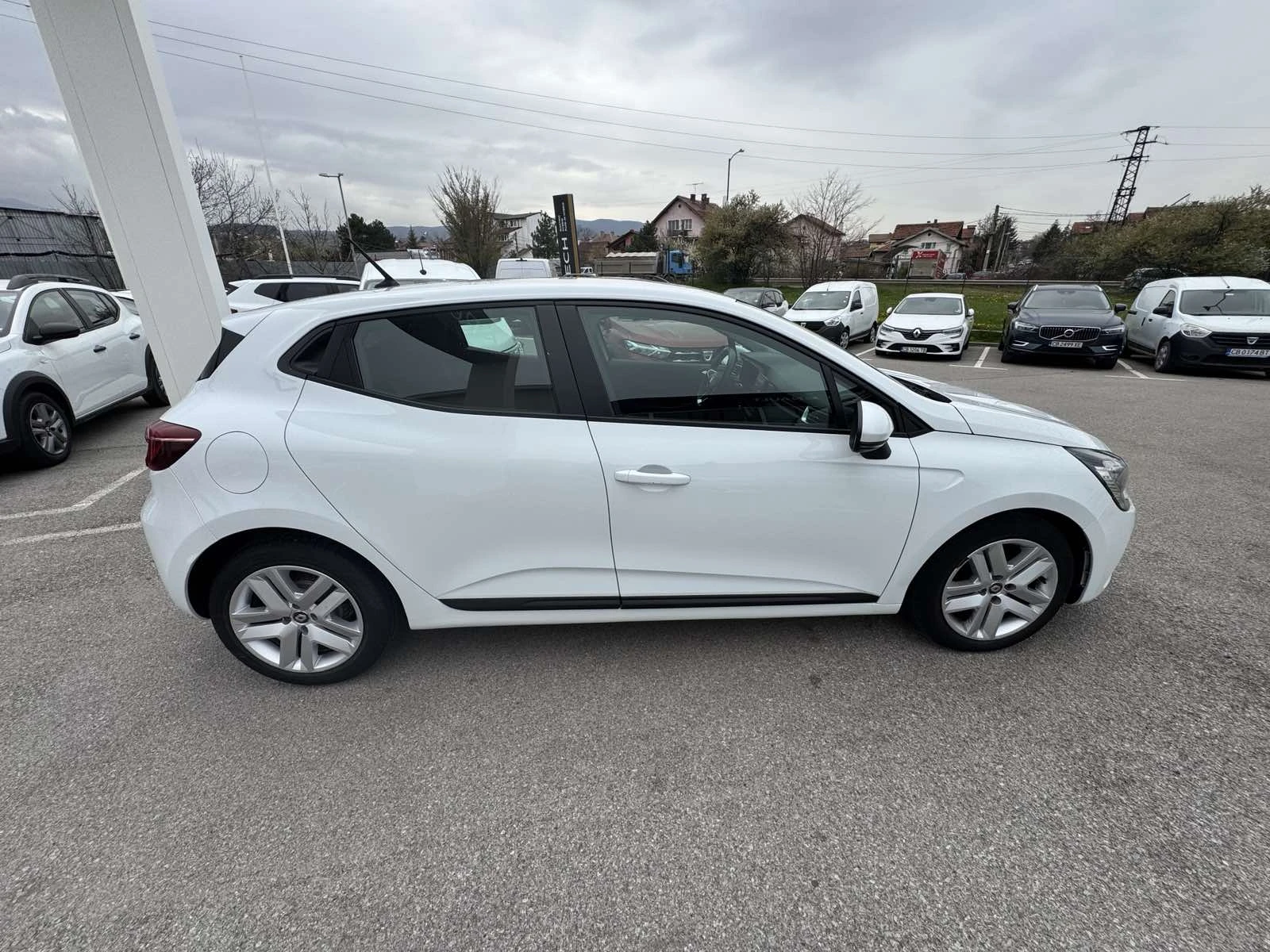 Renault Clio 1.0Tce АВТОМАТИК, снимка 7 - Автомобили и джипове - 54205659