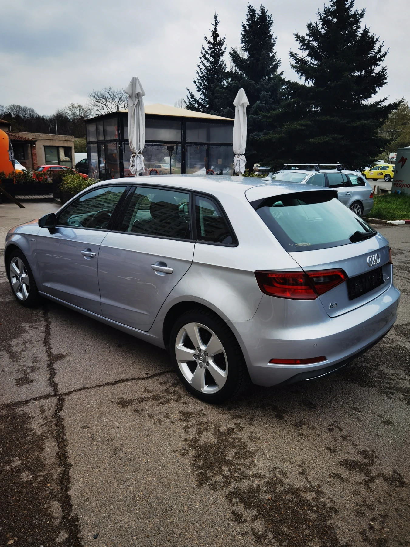 Audi A3 1.4 G-tron, снимка 7 - Автомобили и джипове - 54221133