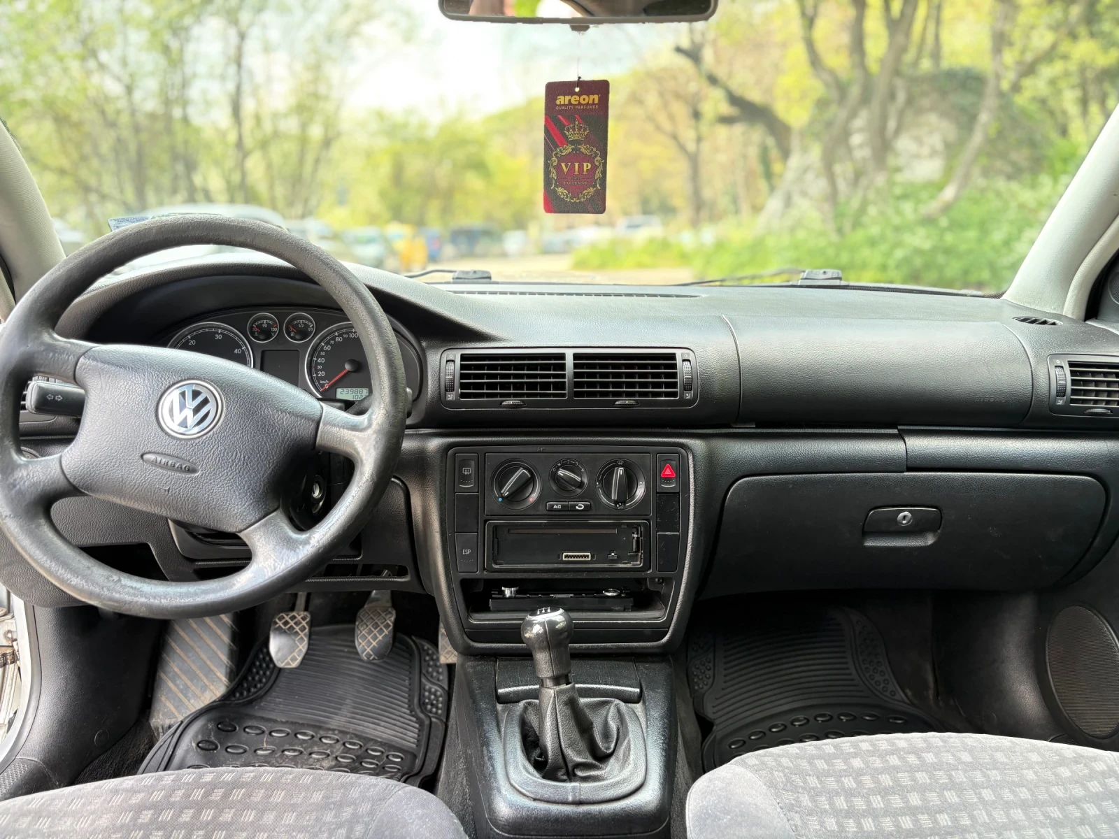 VW Passat B5.5, снимка 11 - Автомобили и джипове - 54319570