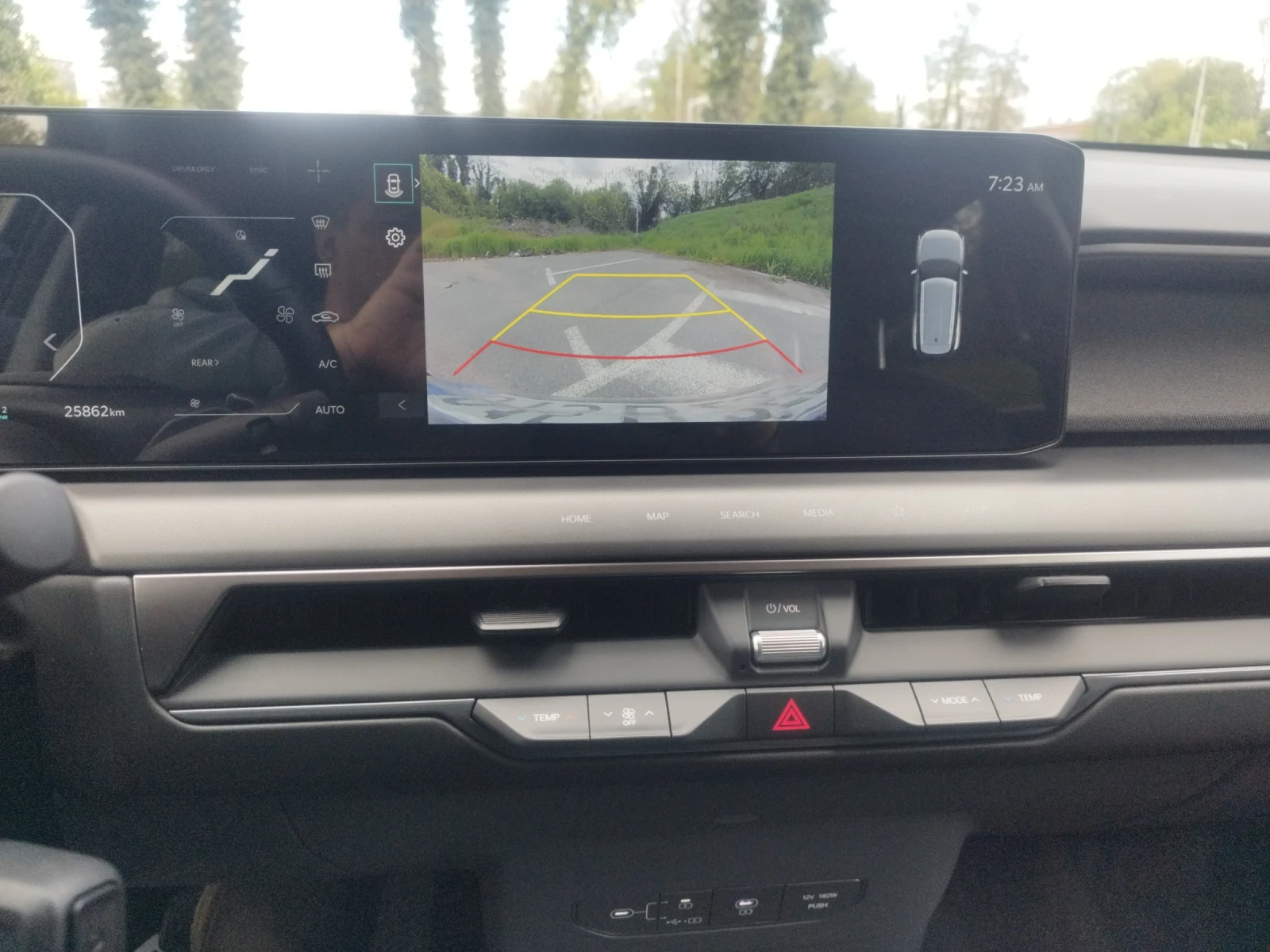Kia EV9, снимка 16 - Автомобили и джипове - 54417400