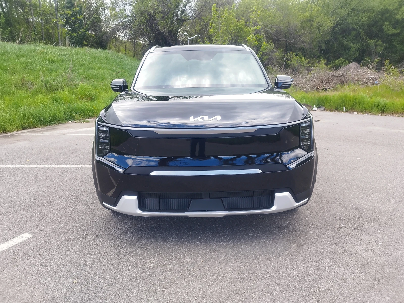 Kia EV9, снимка 3 - Автомобили и джипове - 54417400