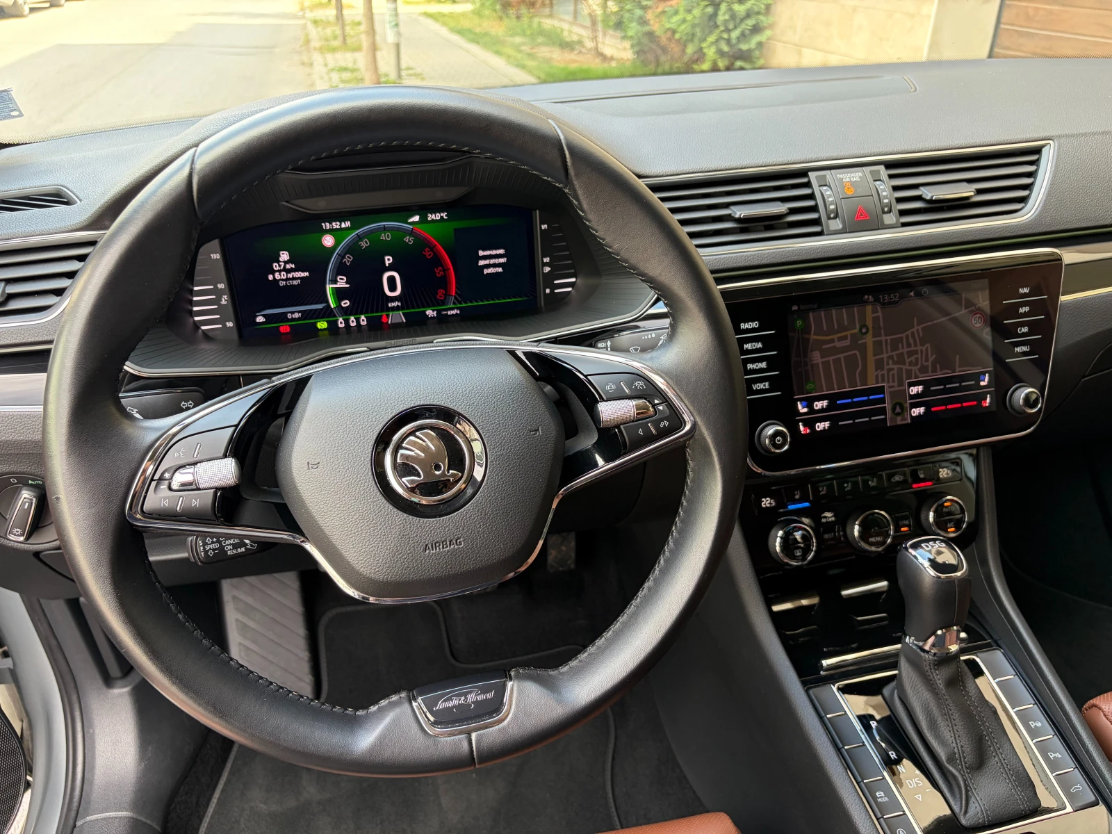 Skoda Superb 2.0TDI Facelift Laurin & Klement , снимка 8 - Автомобили и джипове - 54978467