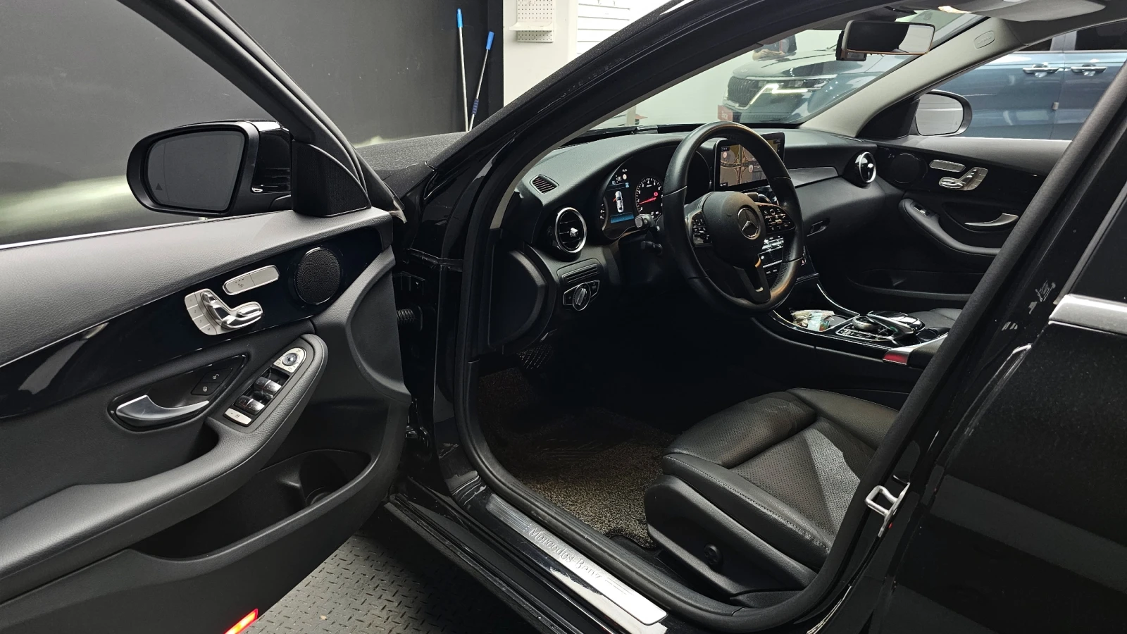Mercedes-Benz C 200 ПОДГРЕВ| КАМЕРА| BLIND SPOT, снимка 9 - Автомобили и джипове - 55013342