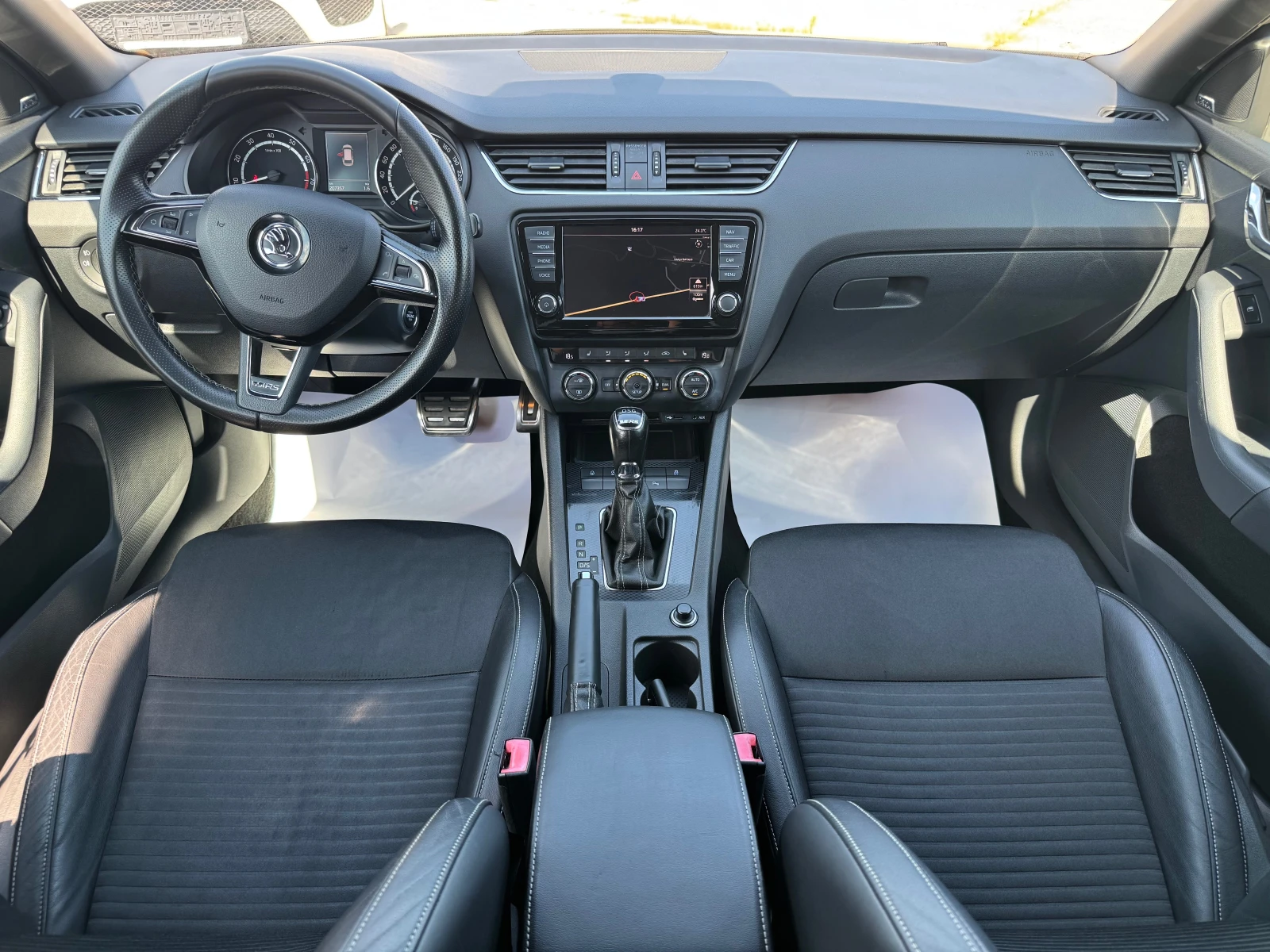 Skoda Octavia VRS/2.0i-220кс NARDO-GREY DSG SHADOW KEY-LESS ТОП, снимка 11 - Автомобили и джипове - 55530456