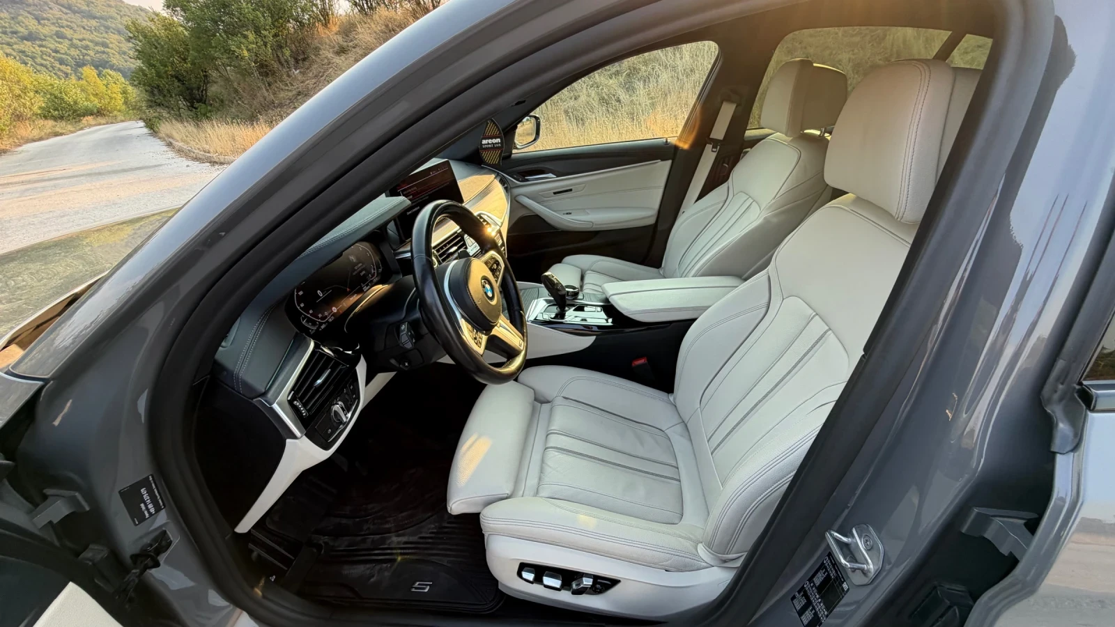 BMW 530 Luxury line, снимка 7 - Автомобили и джипове - 55709603