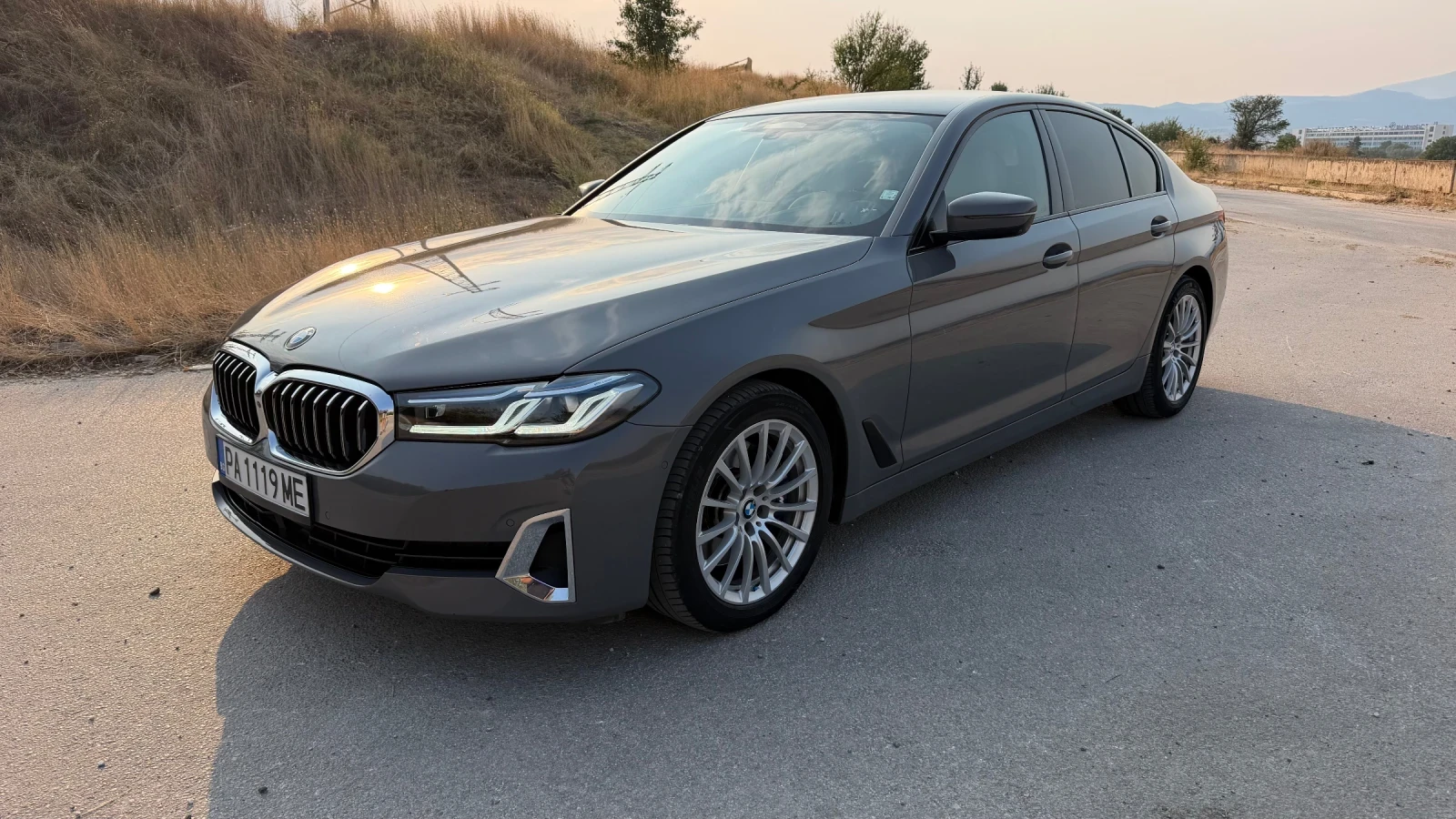 BMW 530 Luxury line, снимка 2 - Автомобили и джипове - 55709603