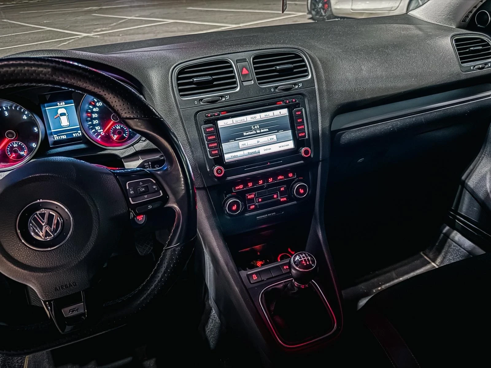 VW Golf, снимка 11 - Автомобили и джипове - 55937735