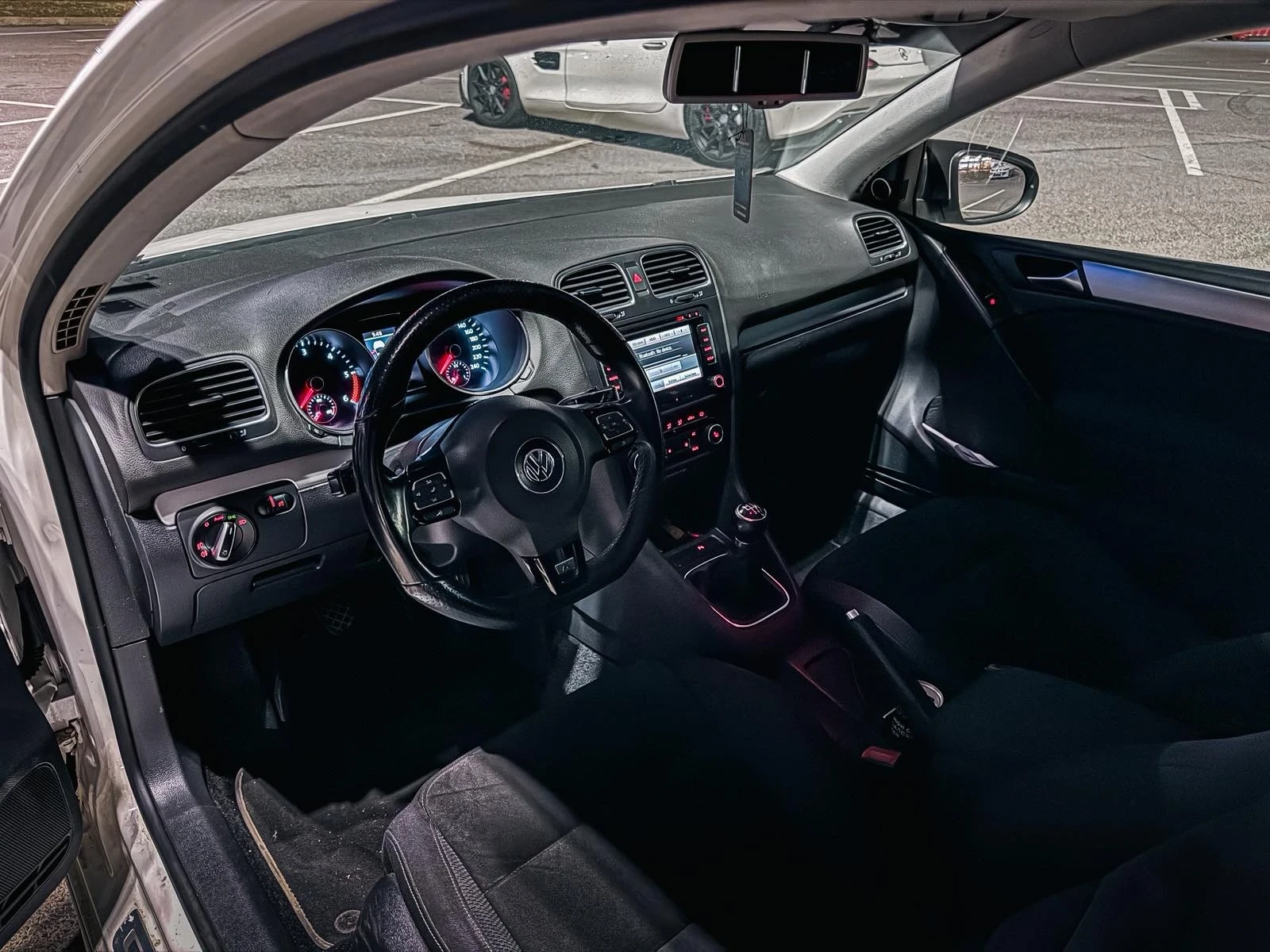 VW Golf, снимка 8 - Автомобили и джипове - 55937735