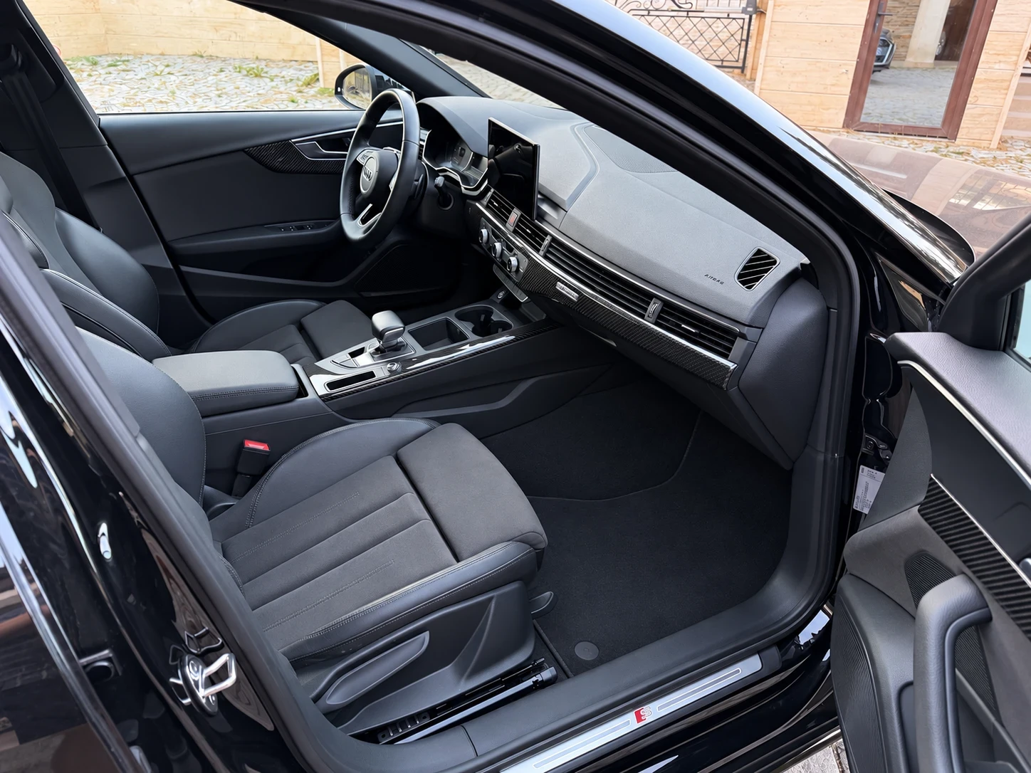 Audi A4 45 TFSi Quattro S-line , снимка 6 - Автомобили и джипове - 55988543