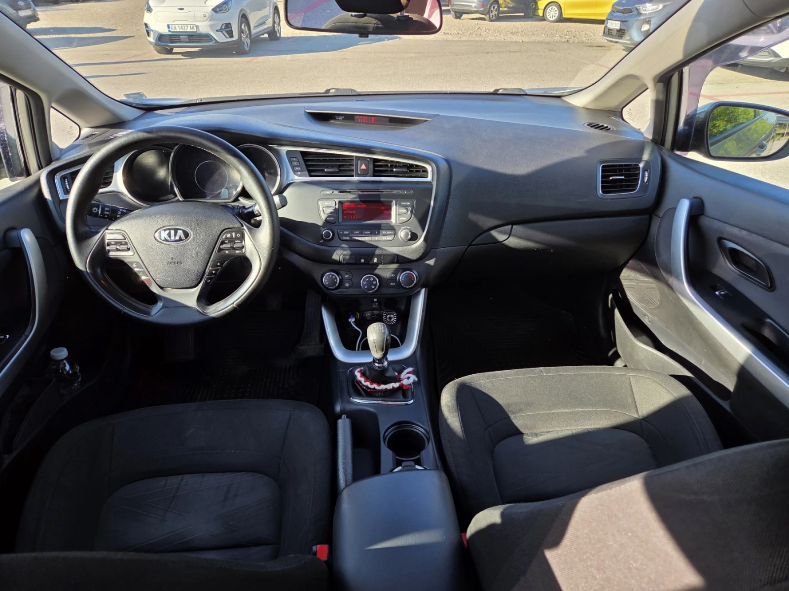 Kia Ceed FL 1.4i 100Hp, снимка 5 - Автомобили и джипове - 56227846
