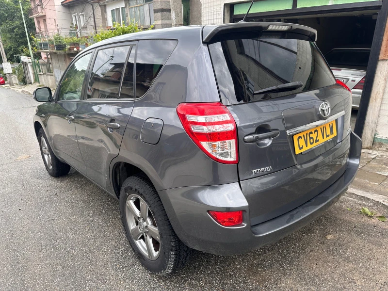 Toyota Rav4  2.2 D-4D 150к.с 2012г  НА ЧАСТИ, снимка 4 - Автомобили и джипове - 43361040