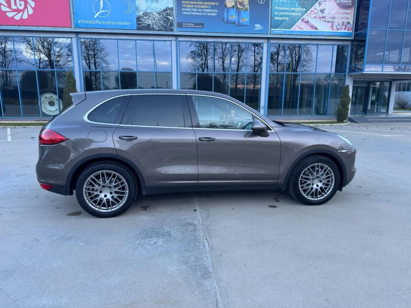 Porsche Cayenne, снимка 8 - Автомобили и джипове - 48203600