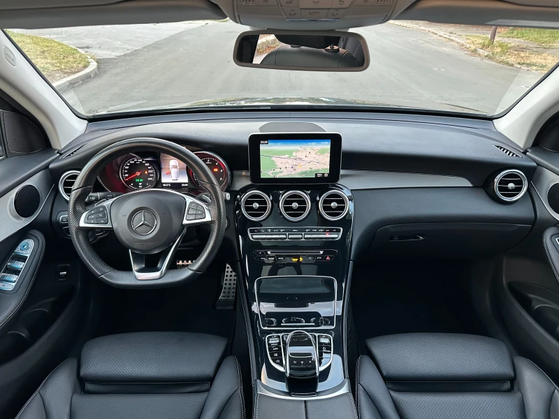 Mercedes-Benz GLC 250 d AMG PREMIUM * ПЪЛНА СЕРВИЗНА ИСТОРИЯ* !!, снимка 9 - Автомобили и джипове - 51277296