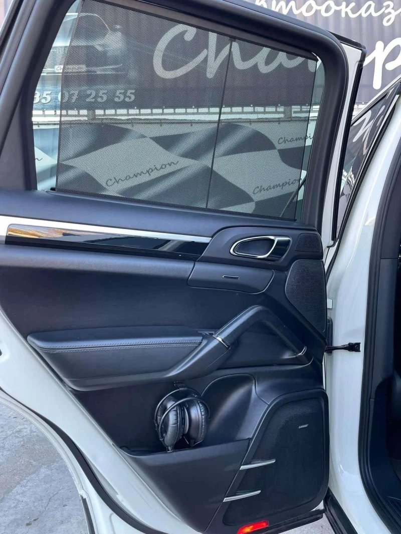 Porsche Cayenne 3.0D 3TV, снимка 15 - Автомобили и джипове - 52469266