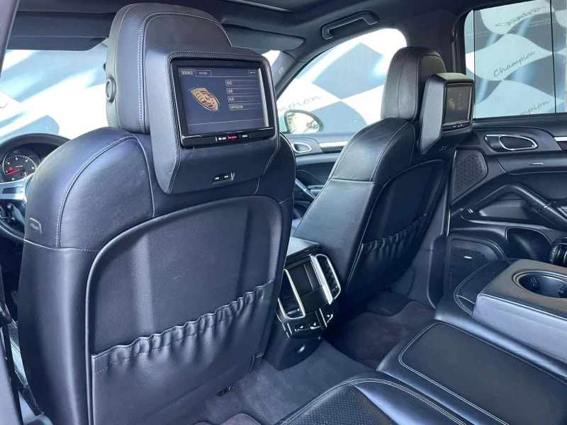 Porsche Cayenne 3.0D 3TV, снимка 12 - Автомобили и джипове - 52469266
