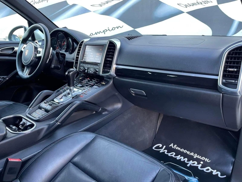 Porsche Cayenne 3.0D 3TV, снимка 10 - Автомобили и джипове - 52469266