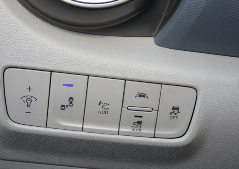 Hyundai Kona АВТОКРЕДИТ, снимка 9 - Автомобили и джипове - 52749648