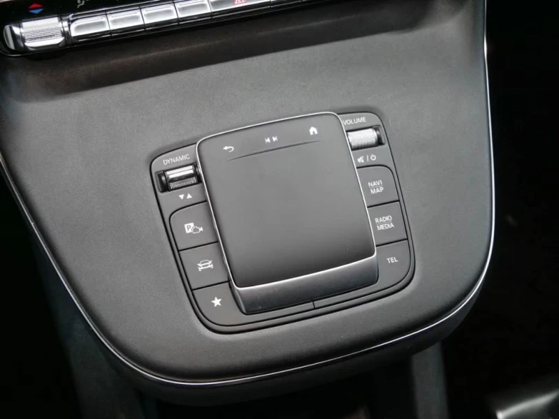 Mercedes-Benz EQV 300 Lang MBUX| SHZ| DISTR| KAM| LED| SH, снимка 6 - Автомобили и джипове - 52637538