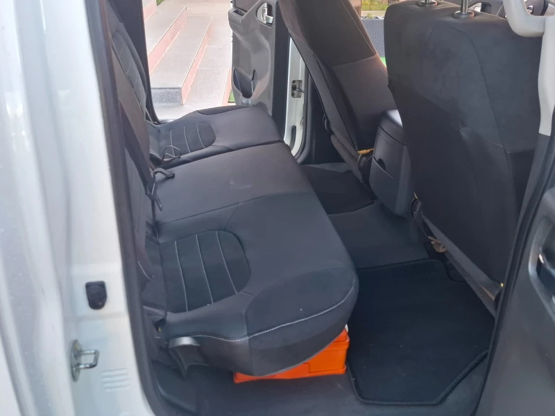 Nissan Navara 2.5DCI/190к.с./Клима, снимка 12 - Автомобили и джипове - 52934183