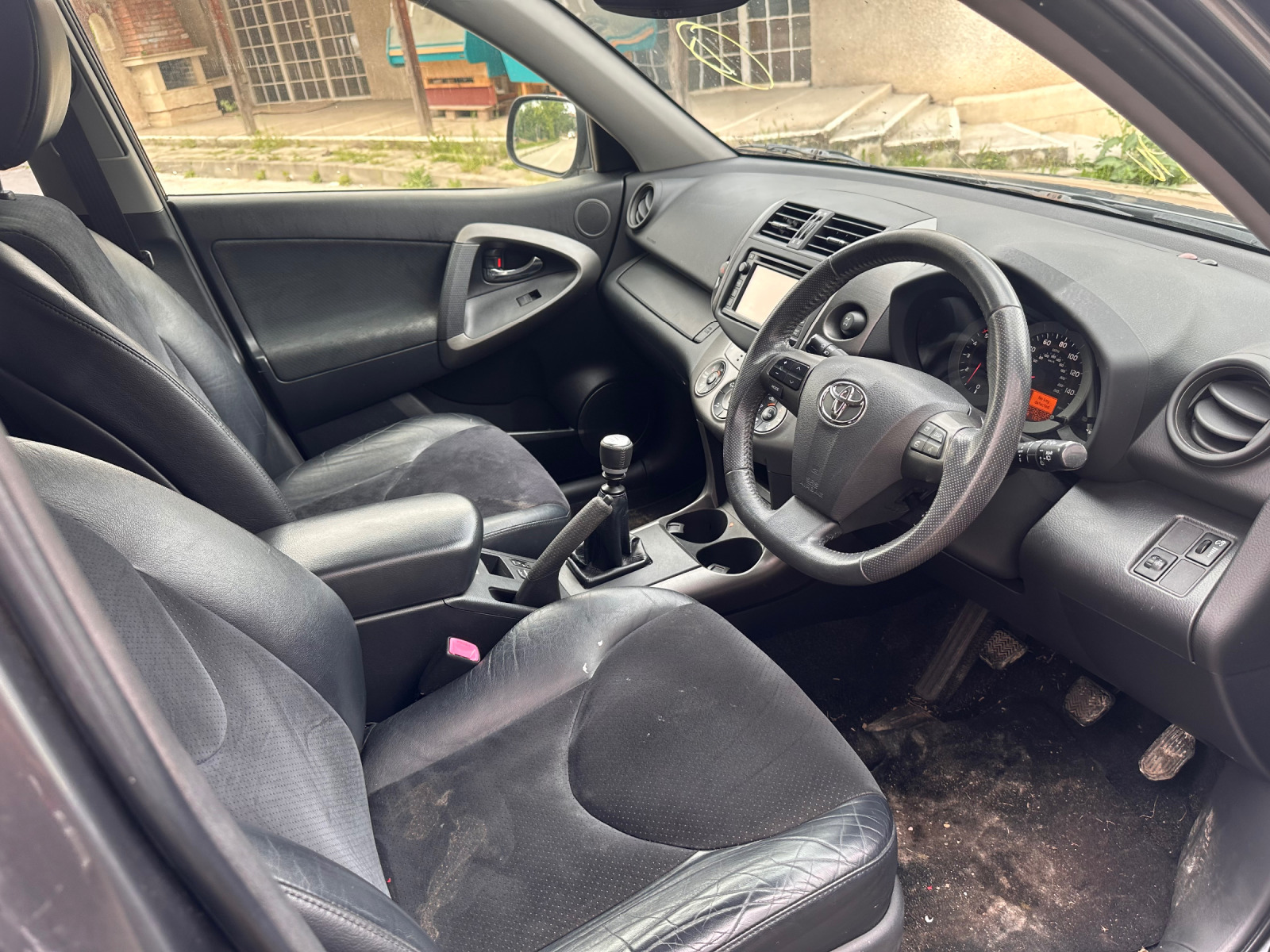 Toyota Rav4  2.2 D-4D 150к.с 2012г  НА ЧАСТИ - изображение 10