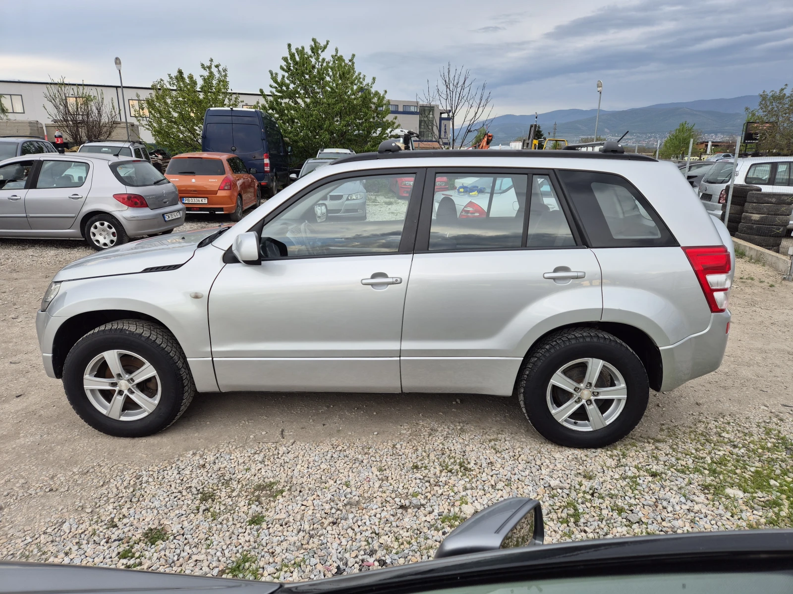 Suzuki Grand vitara  - изображение 8