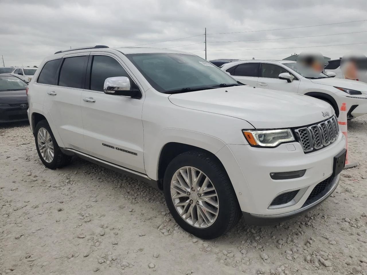 Jeep Grand cherokee SUMMIT 5.7 HEMI* Обдух* Harman/Kardon* Дисторник*  - изображение 6