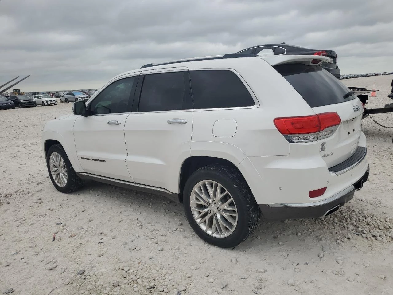 Jeep Grand cherokee SUMMIT 5.7 HEMI* Обдух* Harman/Kardon* Дисторник*  - изображение 3