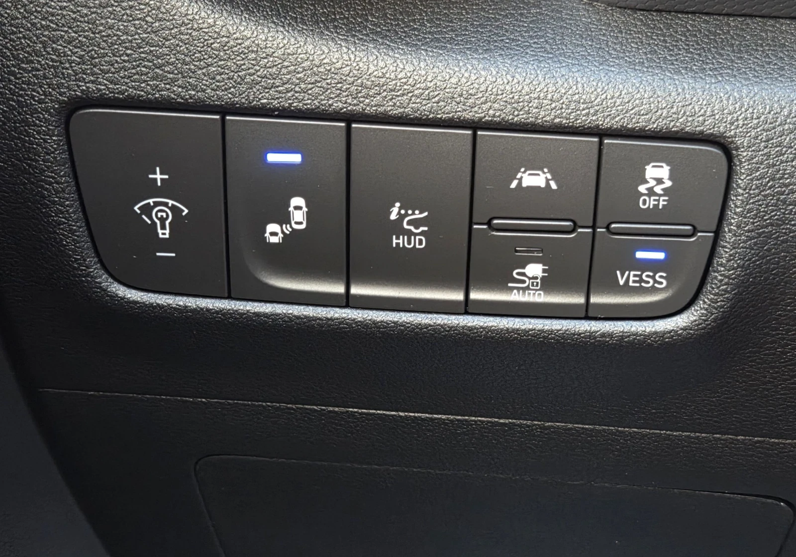 Hyundai Kona 64KWh/Premium/SOH100% | Mobile.bg   14