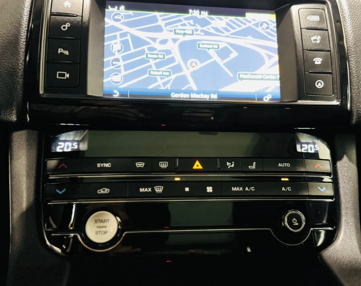 Jaguar F-PACE 25T AWD / PREMIUM  | Mobile.bg   12