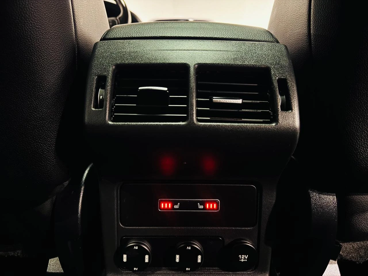 Jaguar F-PACE 25T AWD / PREMIUM  | Mobile.bg   17