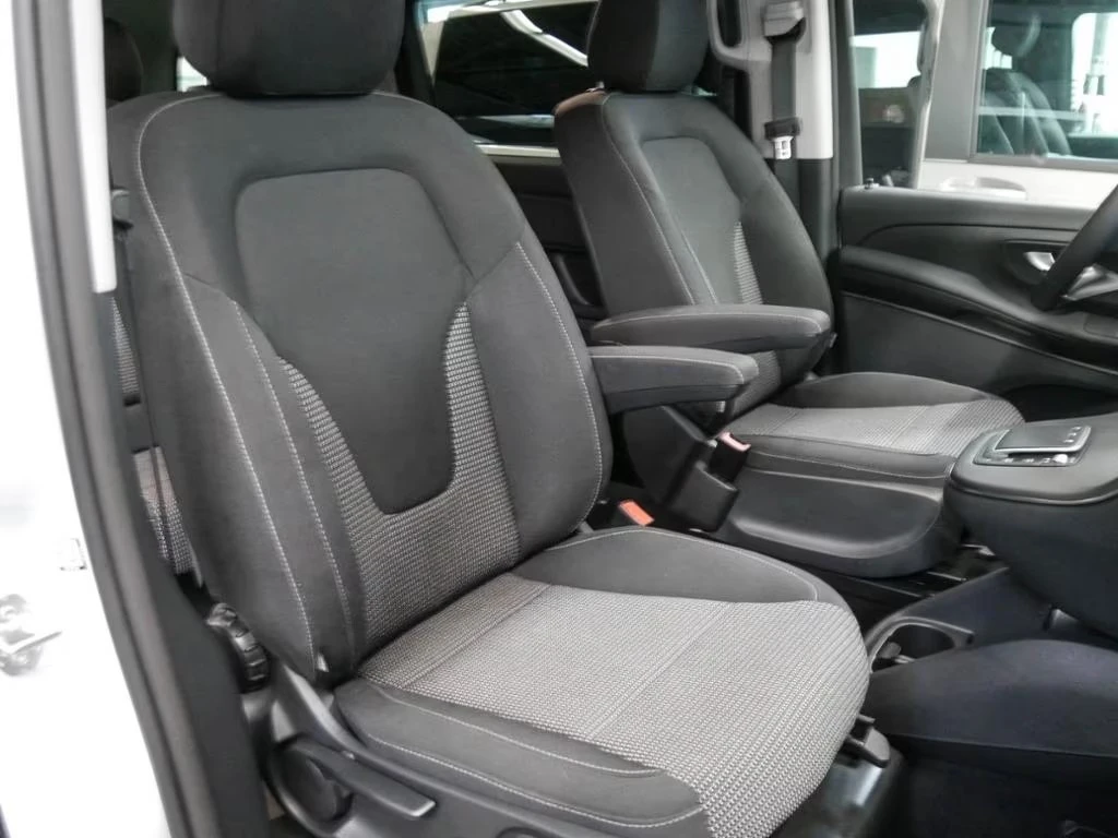 Mercedes-Benz EQV 300 Lang MBUX| SHZ| DISTR| KAM| LED| SH - изображение 4