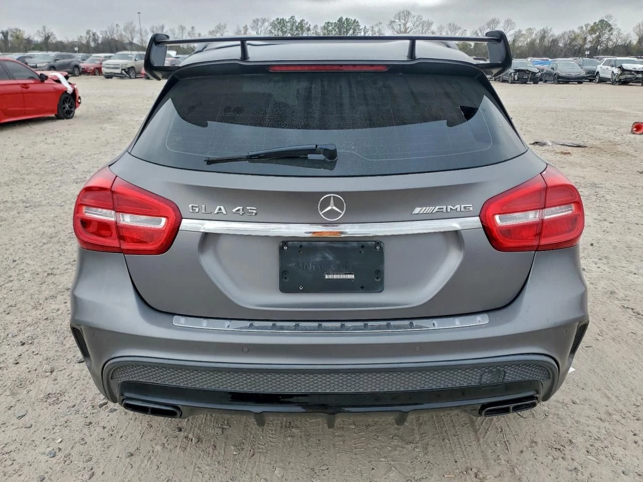 Mercedes-Benz GLA 45 AMG  - изображение 6