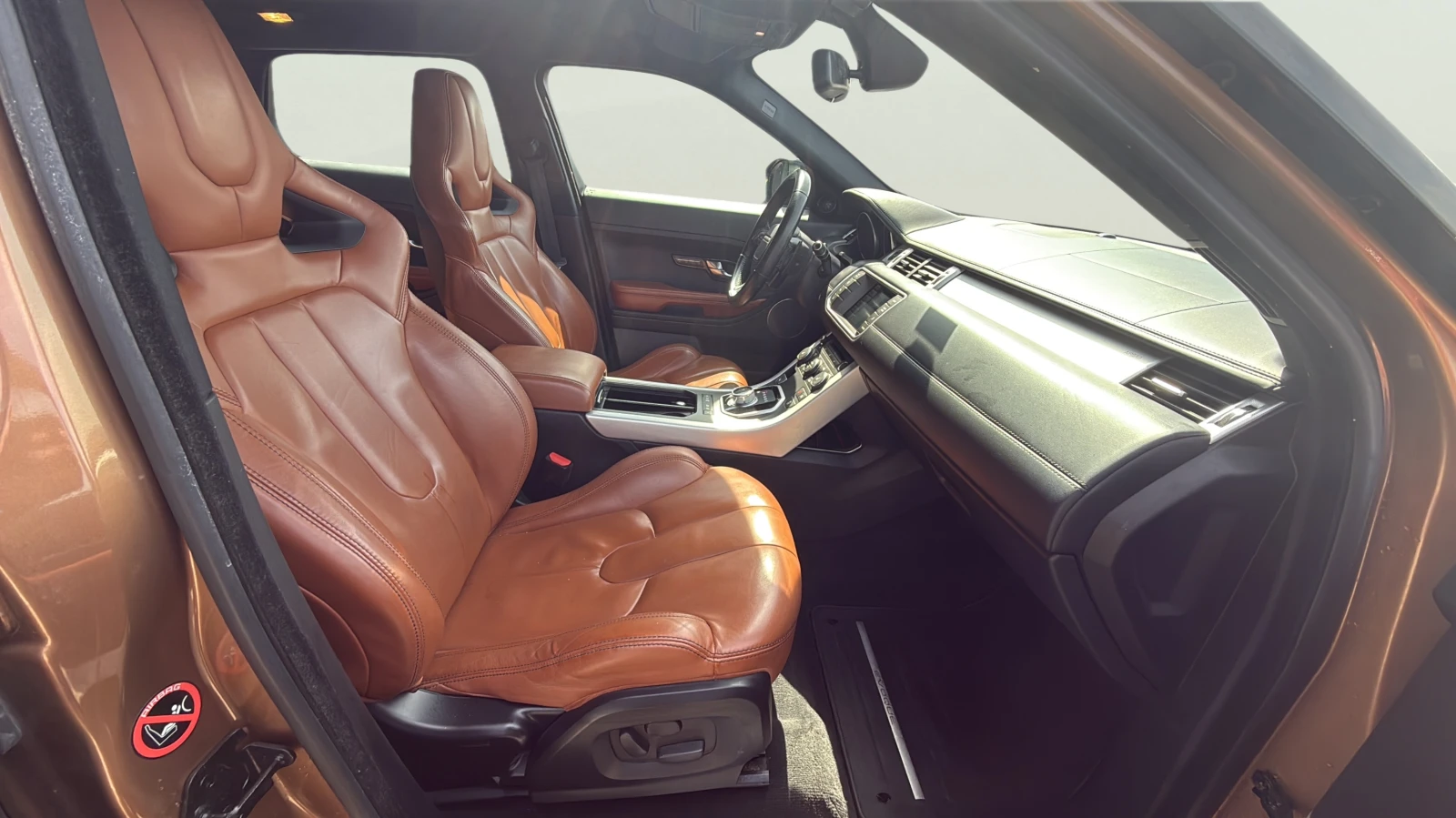 Land Rover Range Rover Evoque 2.2 TD4, снимка 10 - Автомобили и джипове - 54108319