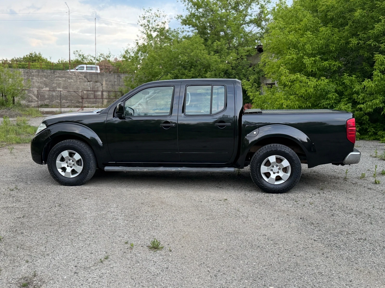 Nissan Navara 2.5 TDCi Автомат 190к.с., снимка 5 - Автомобили и джипове - 54611301
