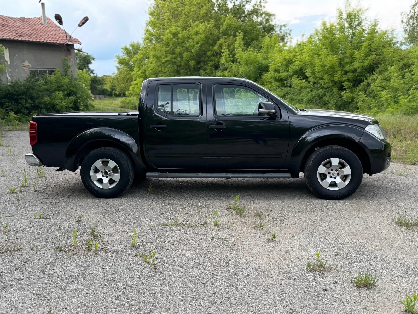 Nissan Navara 2.5 TDCi Автомат 190к.с., снимка 6 - Автомобили и джипове - 54611301
