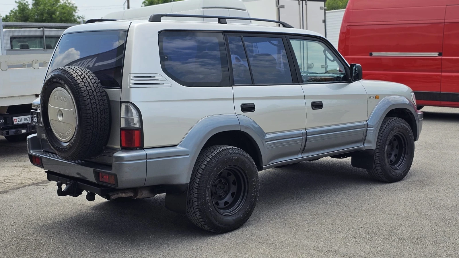 Toyota Land cruiser 3.0TD 4x4 5SP CH-ПЪЛНА ИСТ.-ТОП СЪСТ.-ЛИЗИНГ, снимка 6 - Автомобили и джипове - 54792760