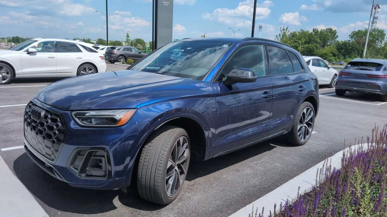 Audi SQ5  Progressiv / ДИСТРОНИК / ЦЕНА ДО БЪЛГАРИЯ , снимка 3 - Автомобили и джипове - 55237136